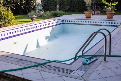 Pool Deck Cleaning detail