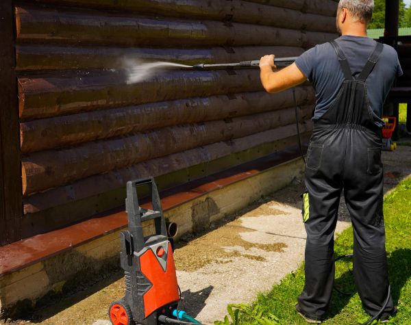 Log Home Pressure Washing in Chapel Hill