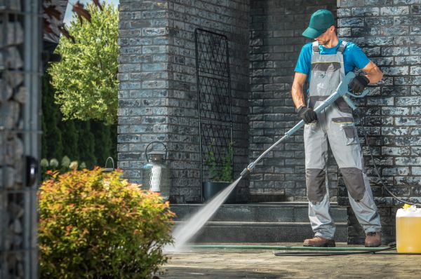 Outside House Cleaning in Chapel Hill