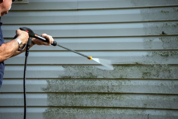 Vinyl Siding Power Washing in Chapel Hill