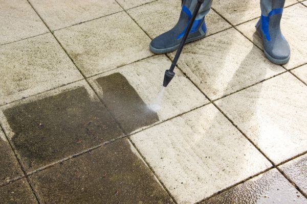 Cost of Outdoor Concrete Cleaning in Chapel Hill